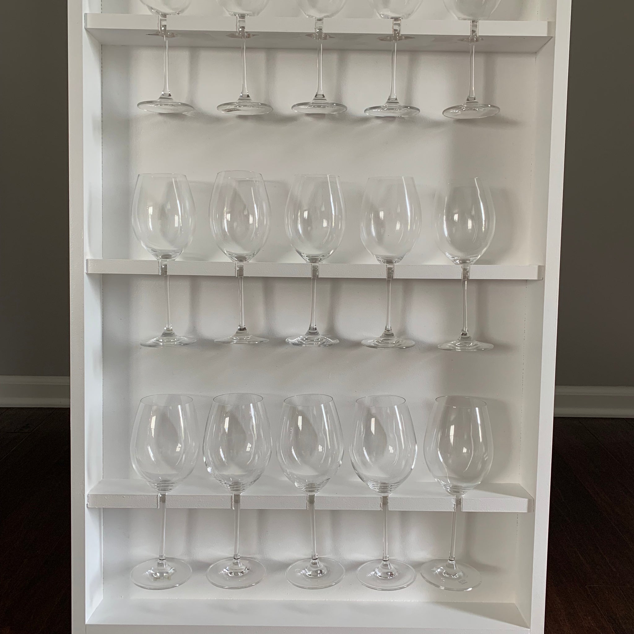 Basic Wine Wall - TreatWalls